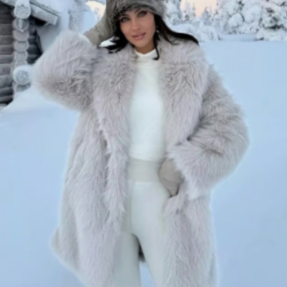 Zara Jackets & Blazers - NWT ZARA Faux Fur Coat Ecru  Size XS